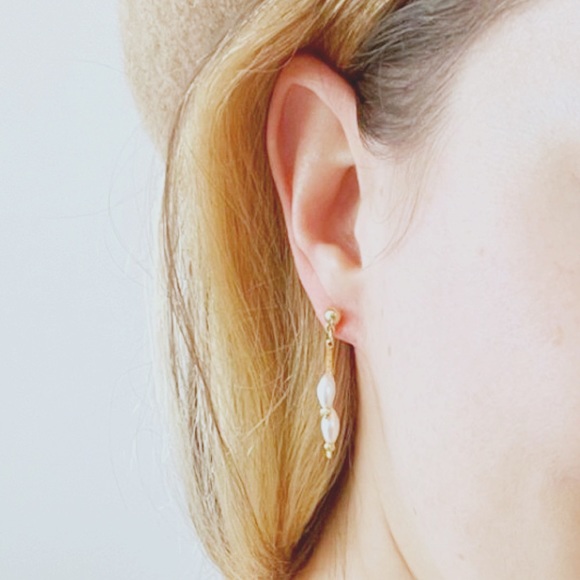 Vintage dangling pearl bead drops, 1.25" length. - Picture 3 of 3